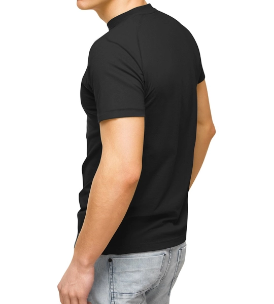 Camiseta Masherland - Negro